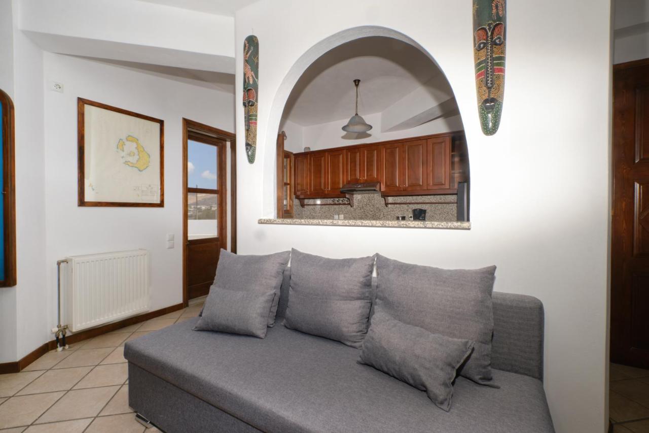 Private Evgenia With Swimming Pool * Perissa (Santorini)